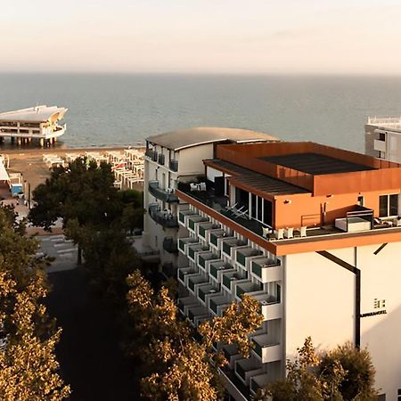 Hotel Lampara Lignano Sabbiadoro Exteriör bild